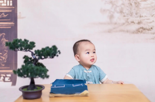 单县宝宝喊肚子疼怎么回事